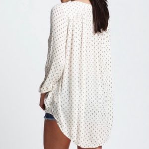 Free People printed deep v boyfriend shirt S